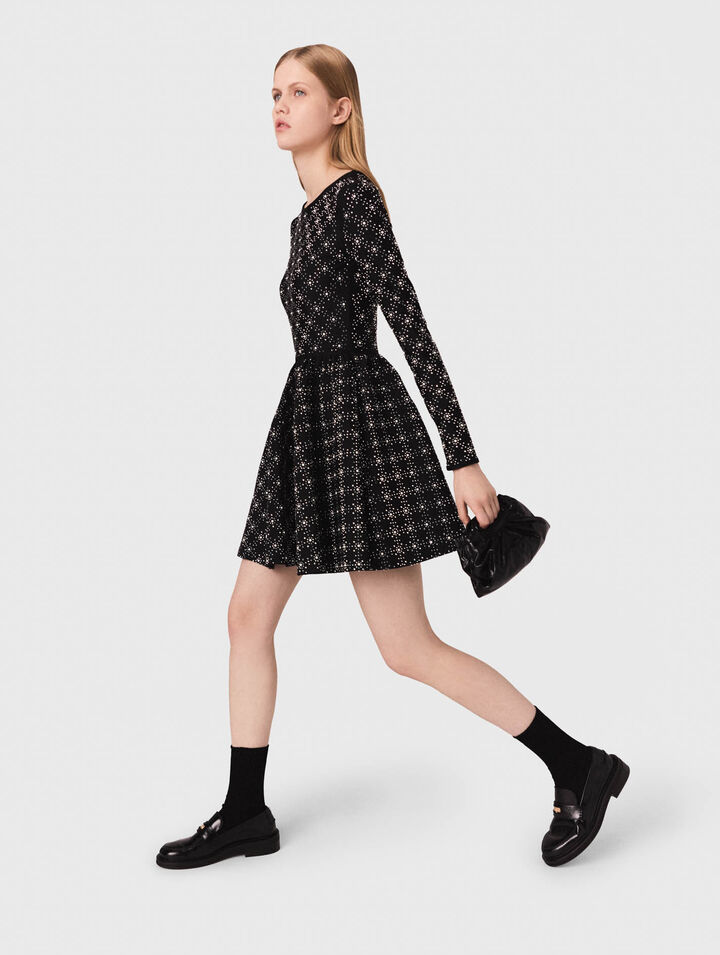 Vestido skater con perlas y strass