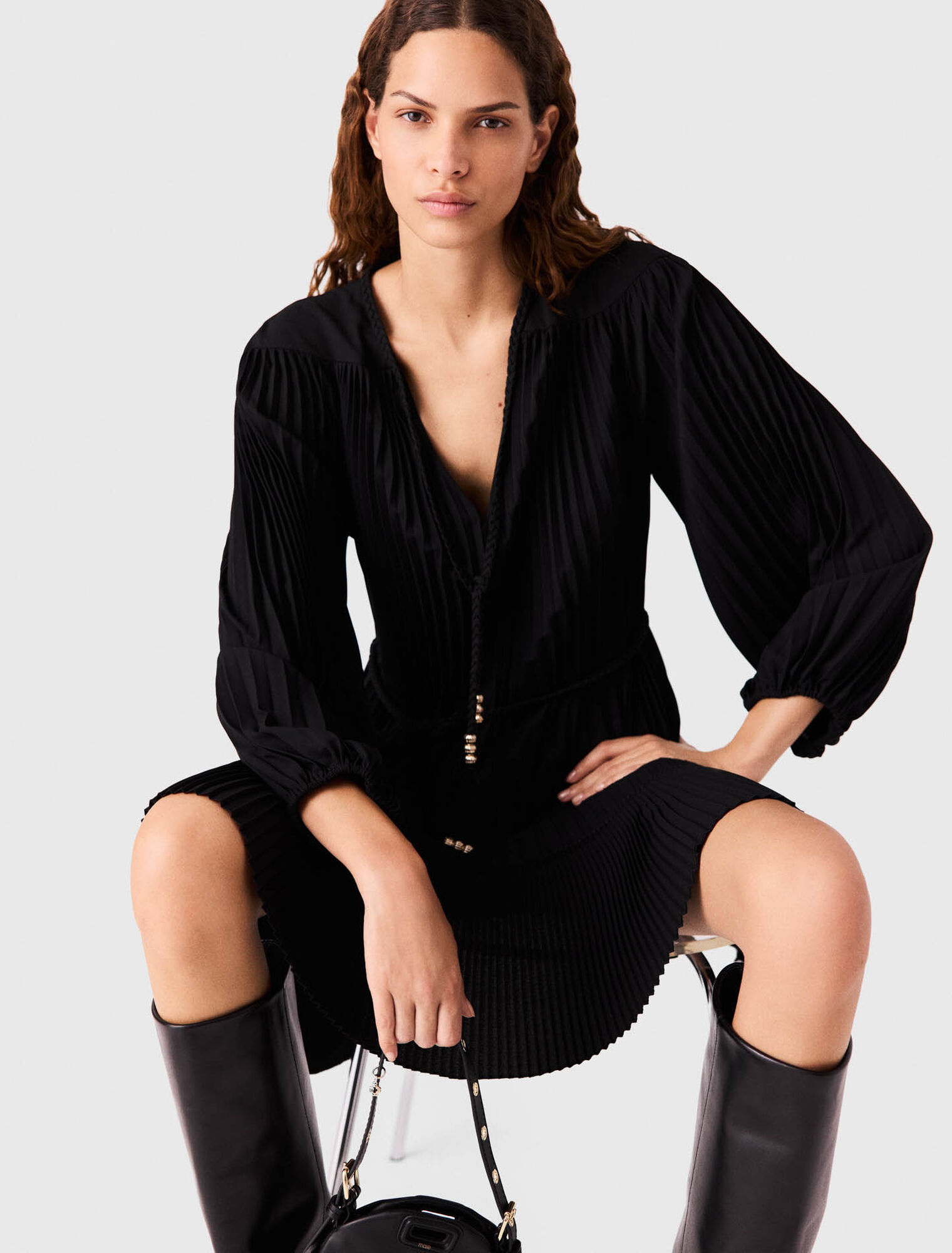 Vestido corto plisado