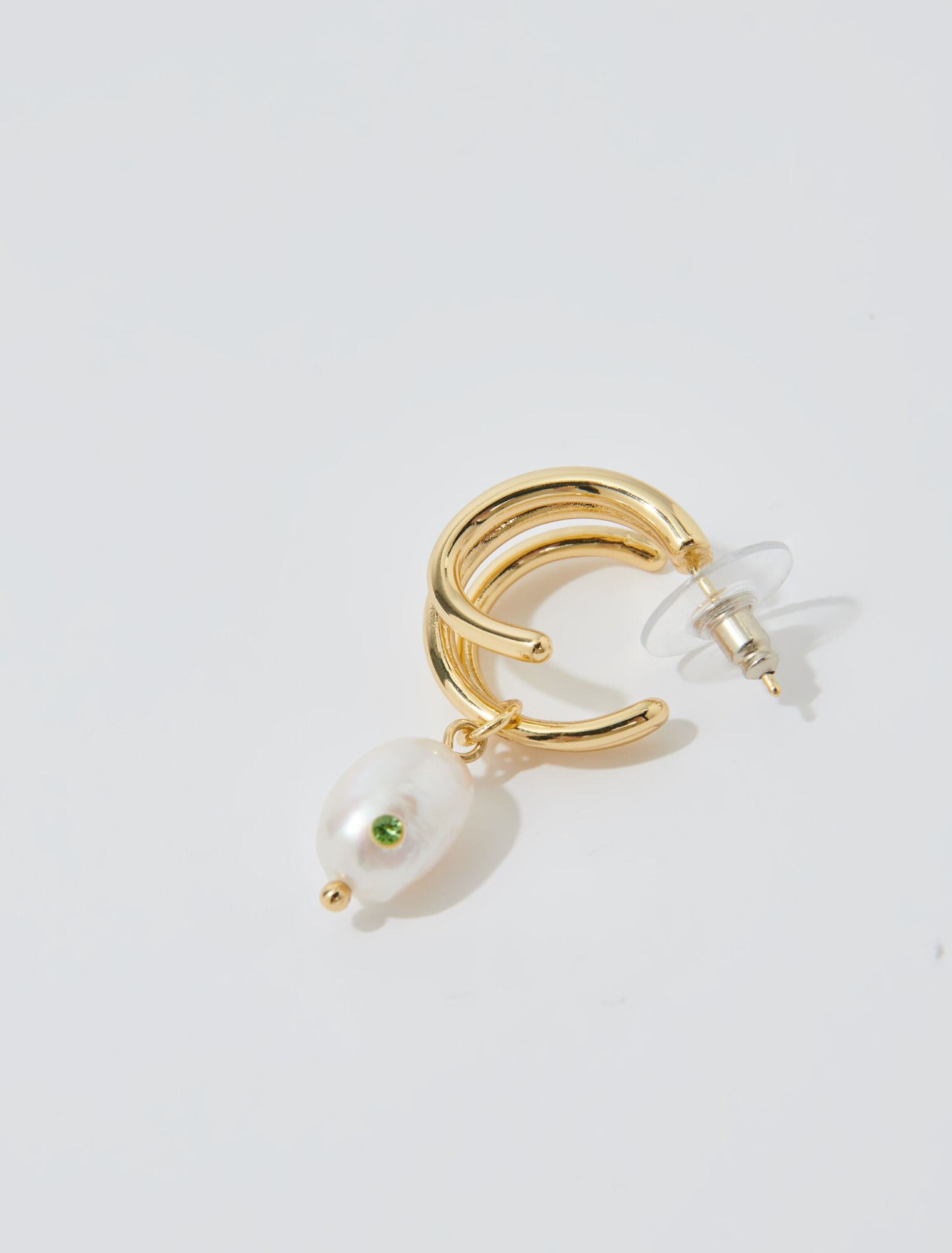 Pendientes adornados con abalorio