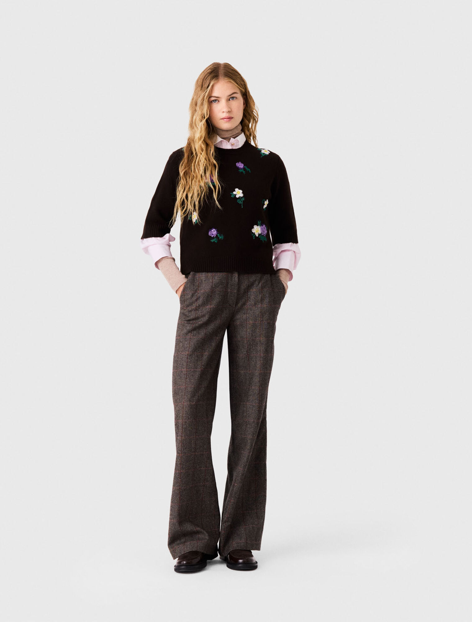 Jersey con bordados florales