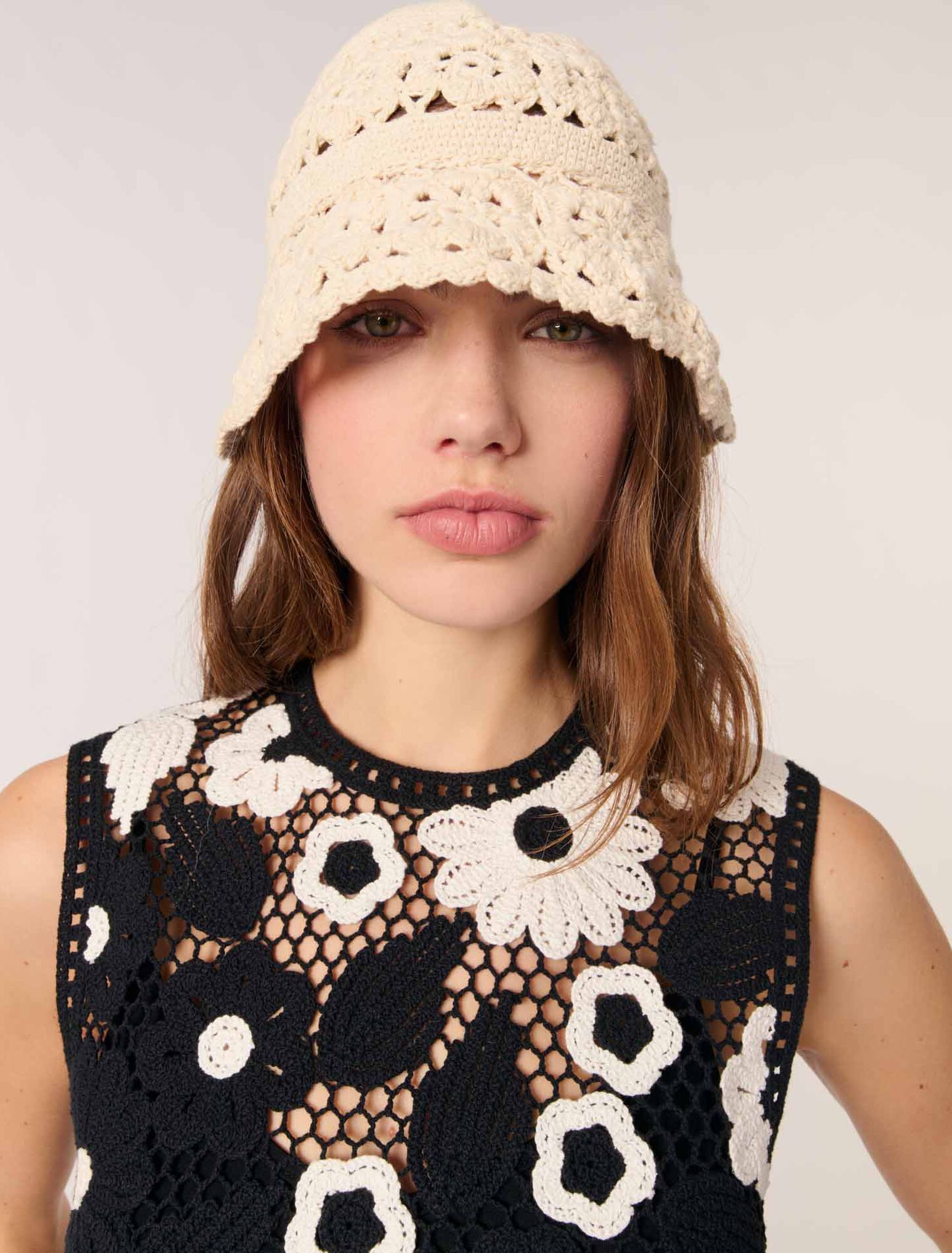 Top de ganchillo floral