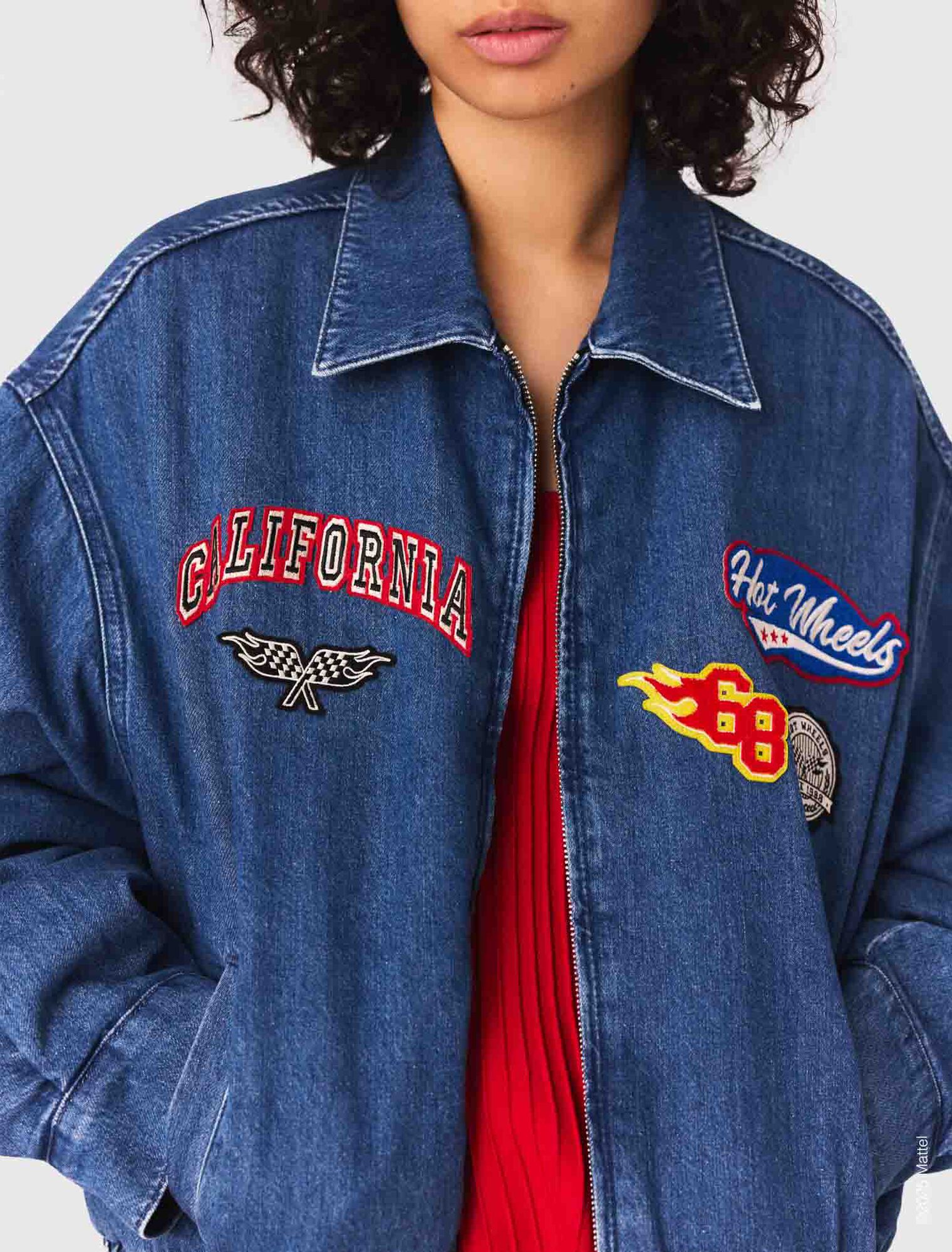 Chaqueta vaquera oversize bordada