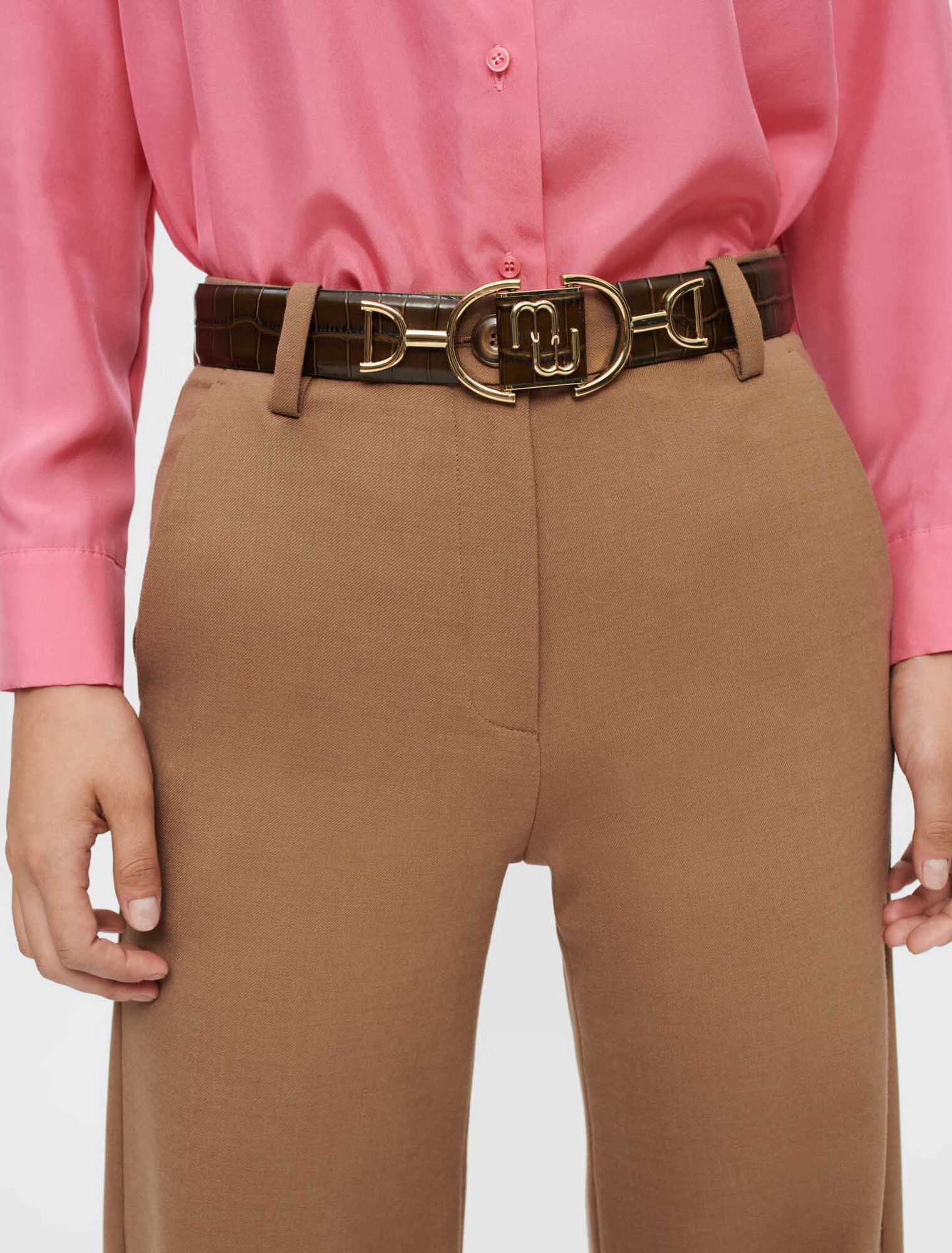 Cinturón de cuero con doble M de Maje