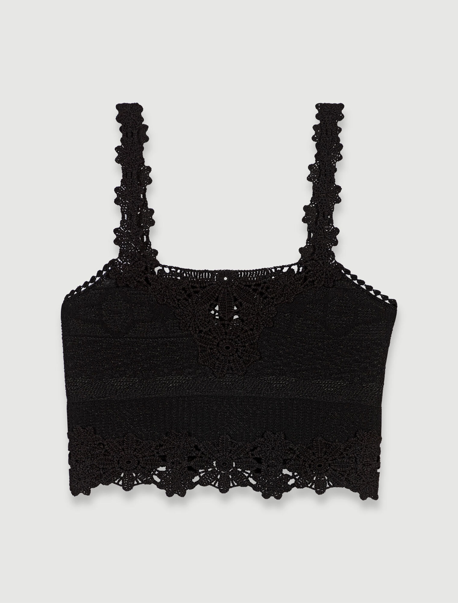 Top corto decorado con guipur