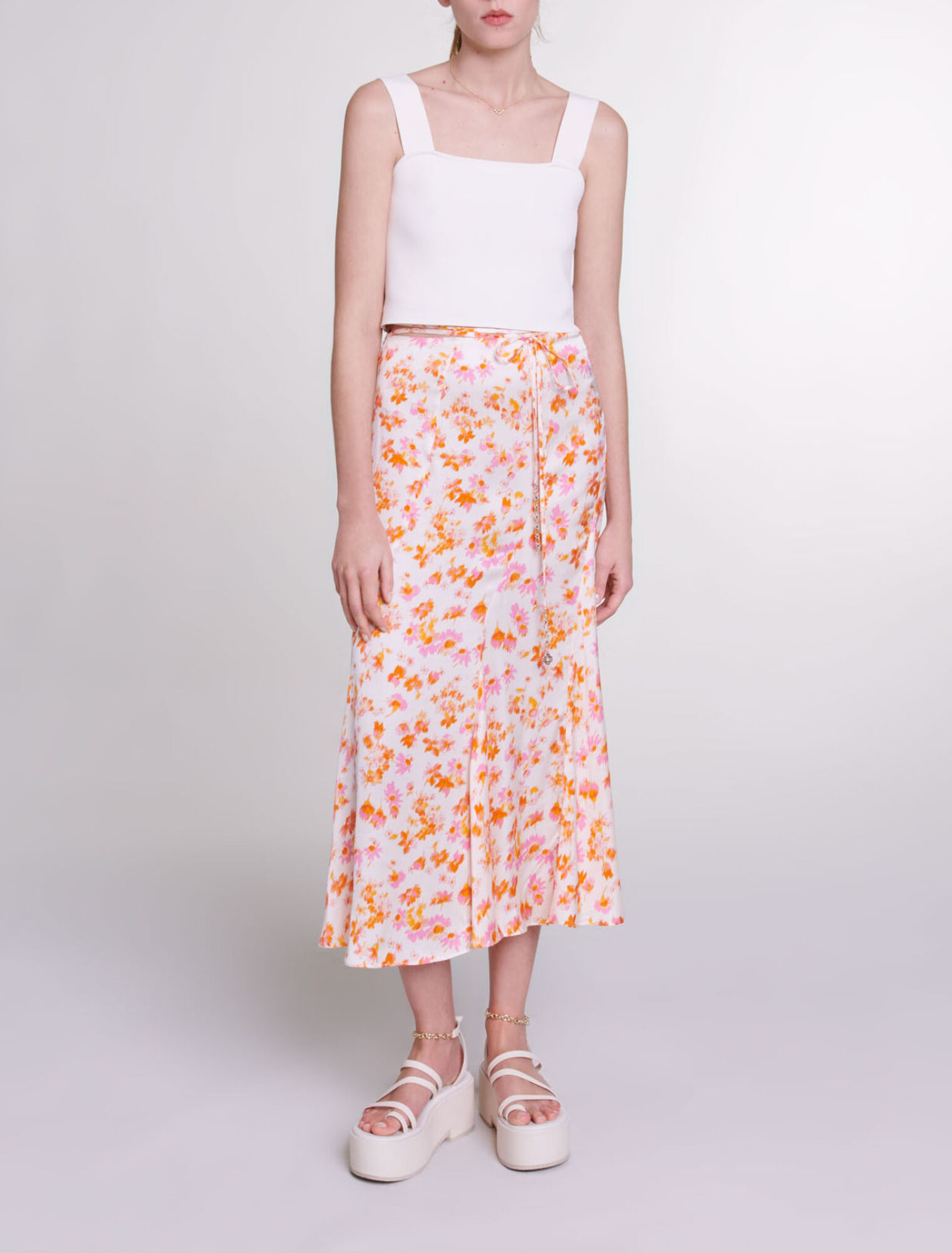 Falda satinada con estampado floral