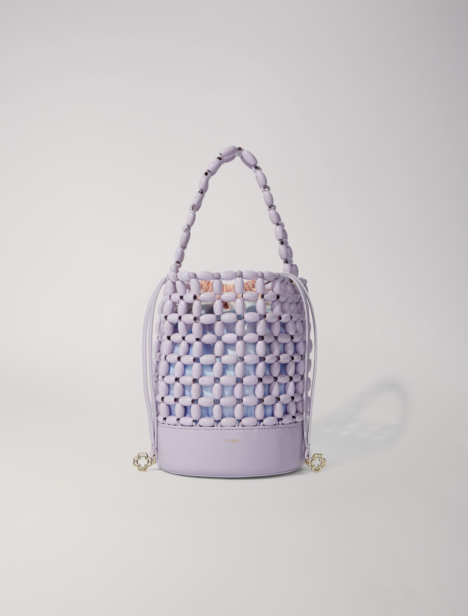 Bolso cubo aderezado con abalorios