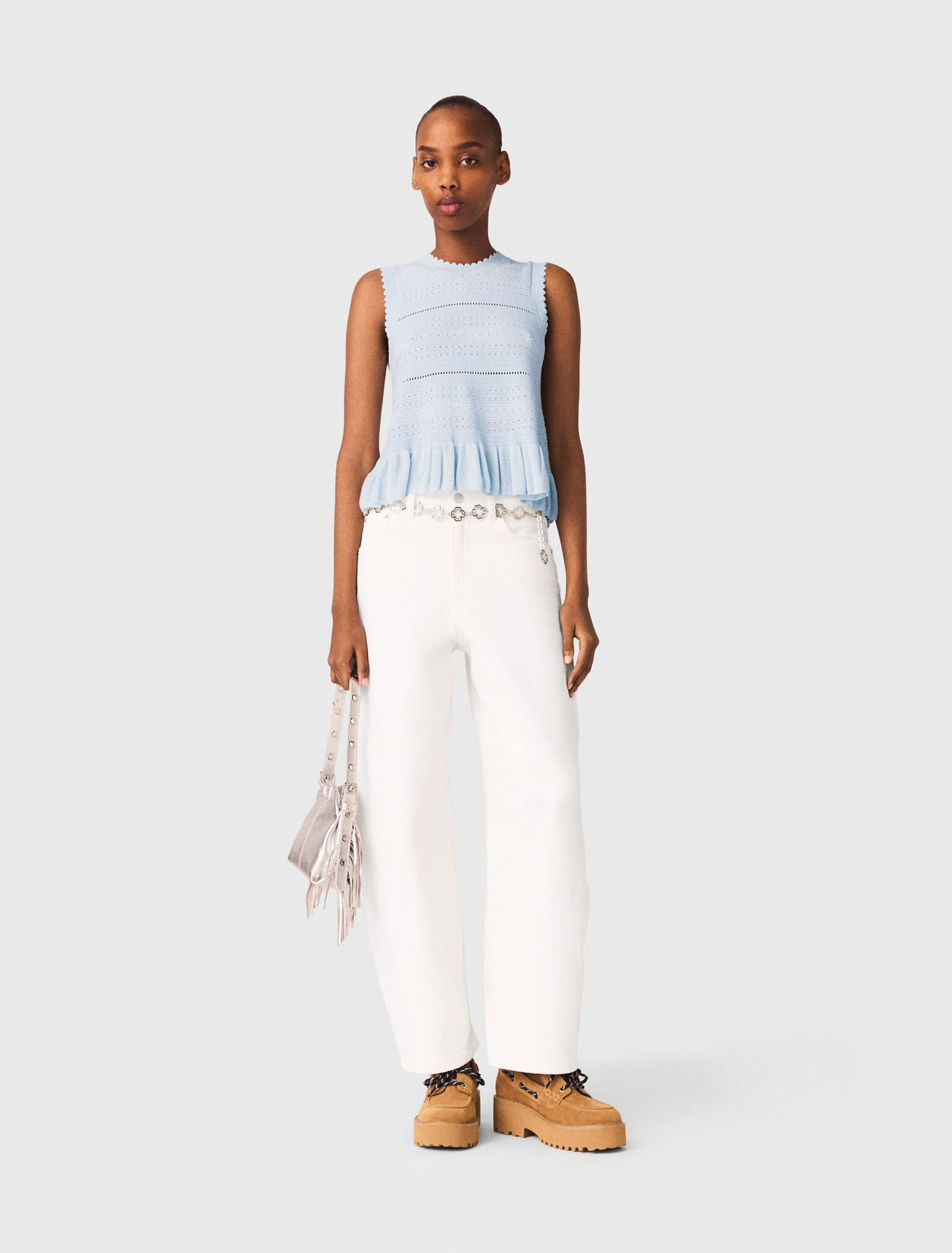 Top de punto con volantes