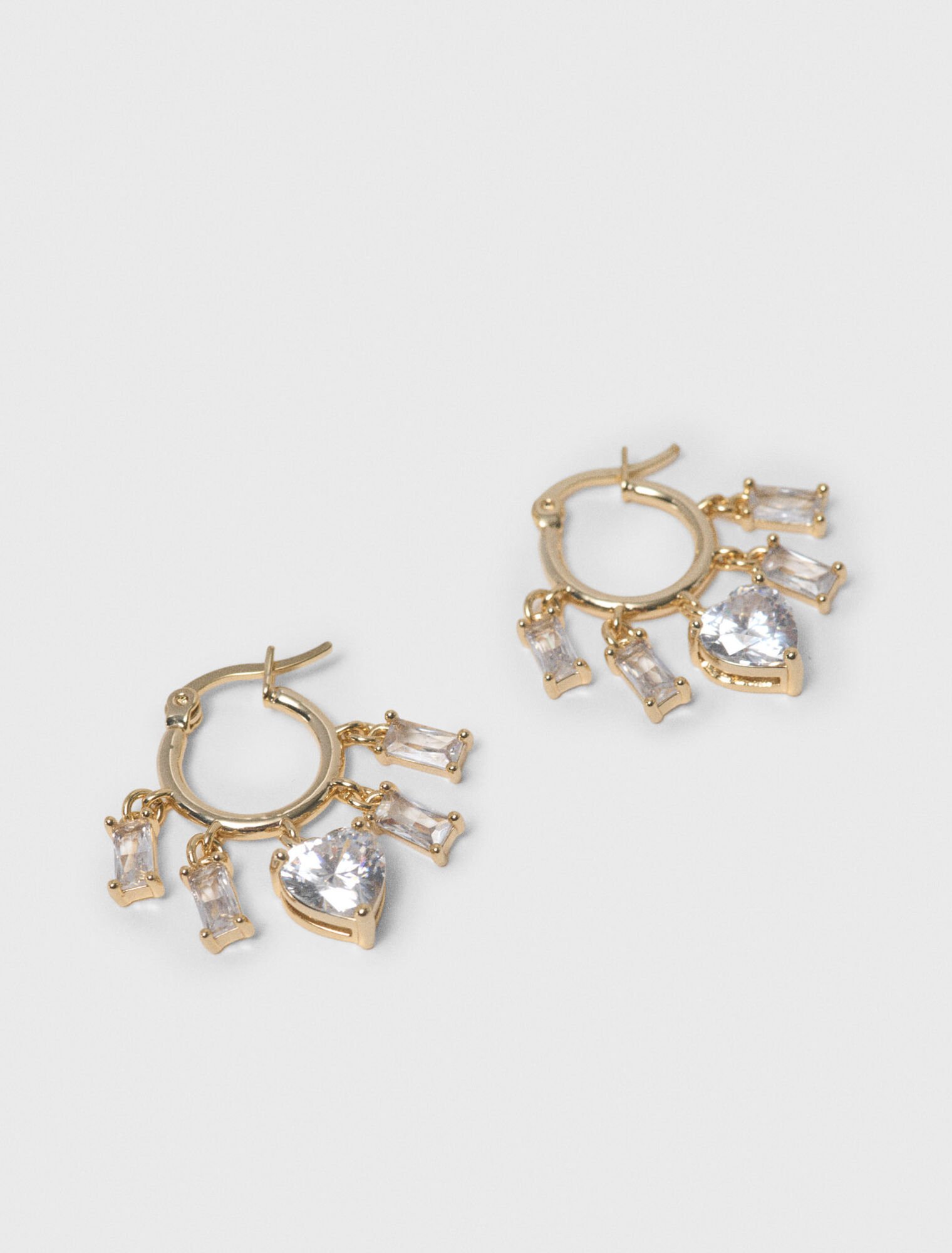 Aros dorados con abalorios estr&aacute;s