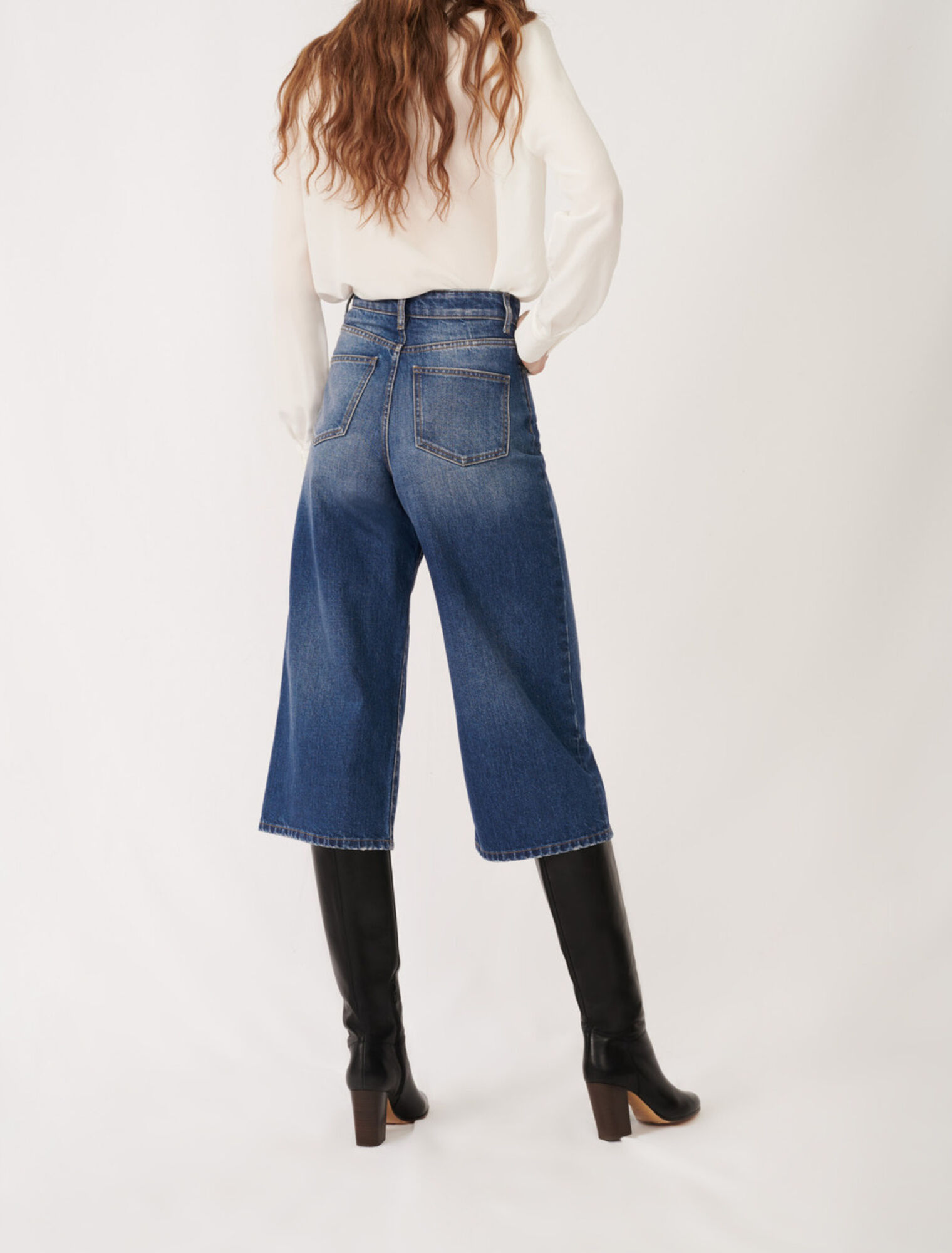 Pantalón vaquero tipo bermuda