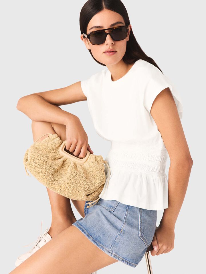 Camiseta ce&ntilde;ida con plisado