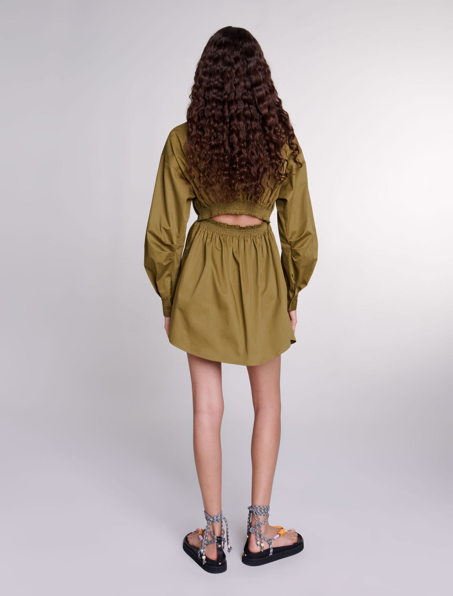 Vestido cruzado calado