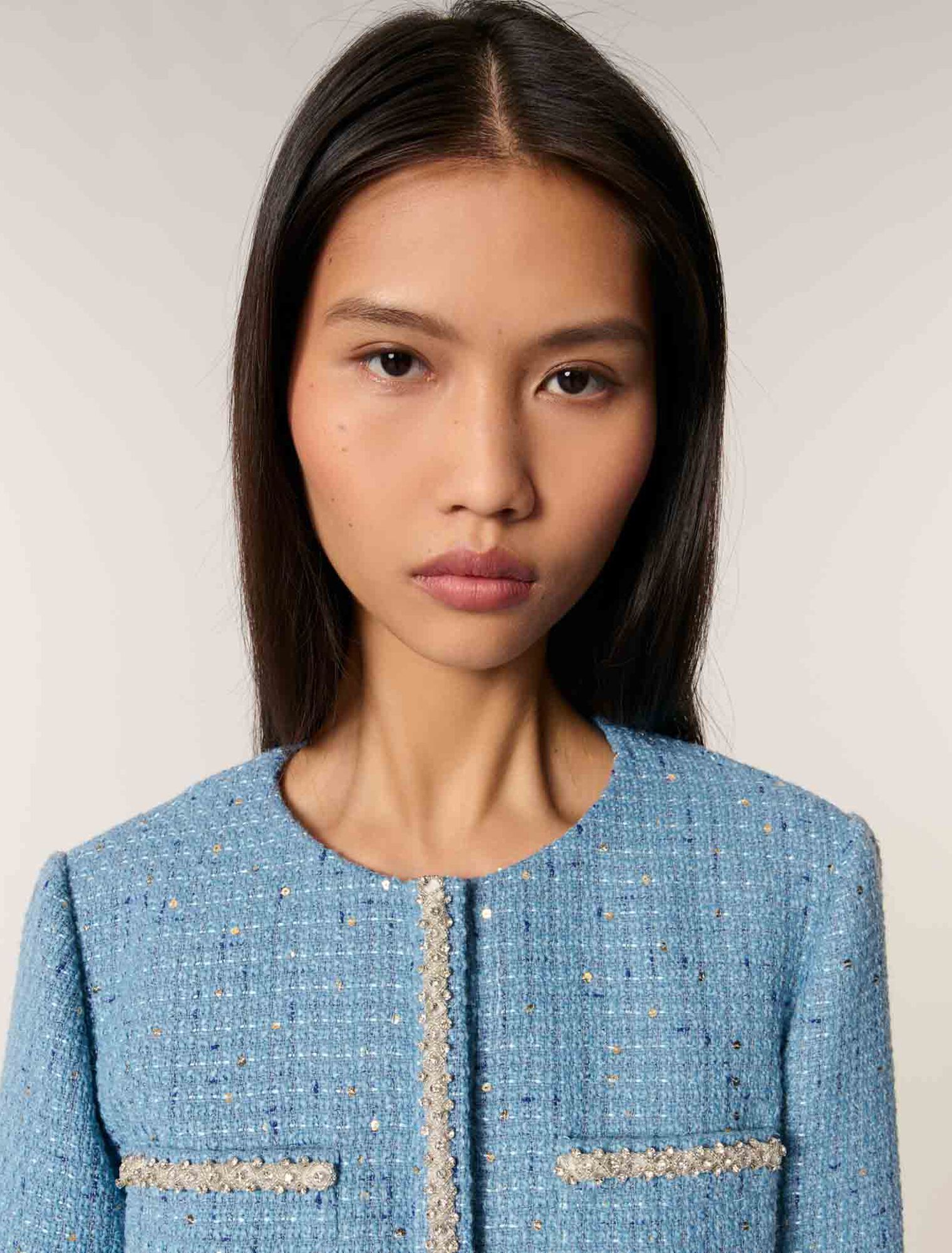 Chaqueta corta de tweed con lentejuelas