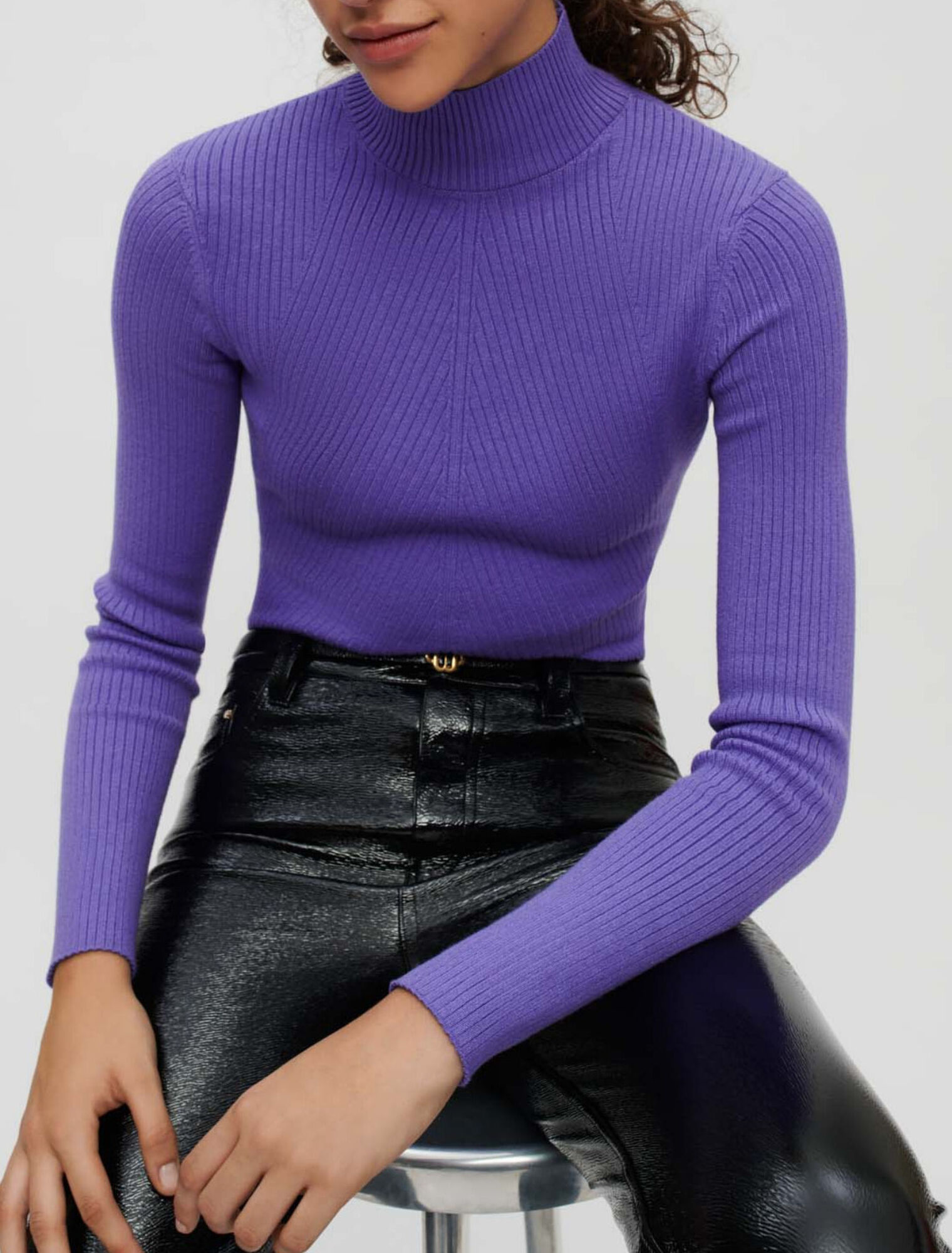 Jersey ajustado con cuello alto