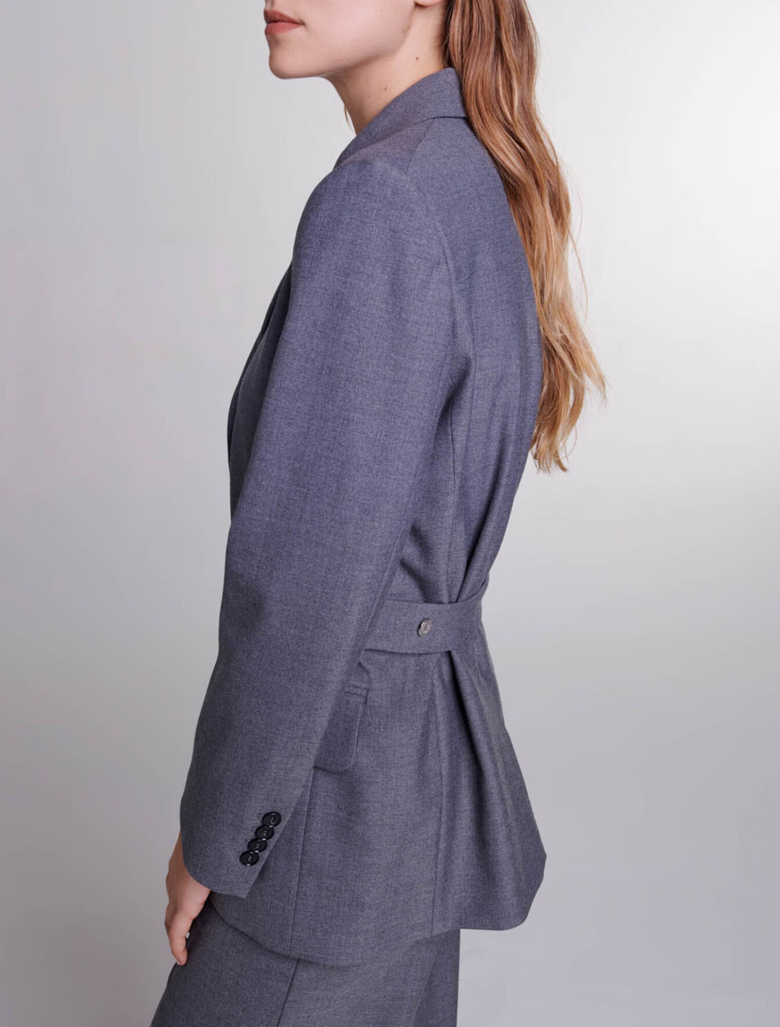 Chaqueta de traje con cinturón
