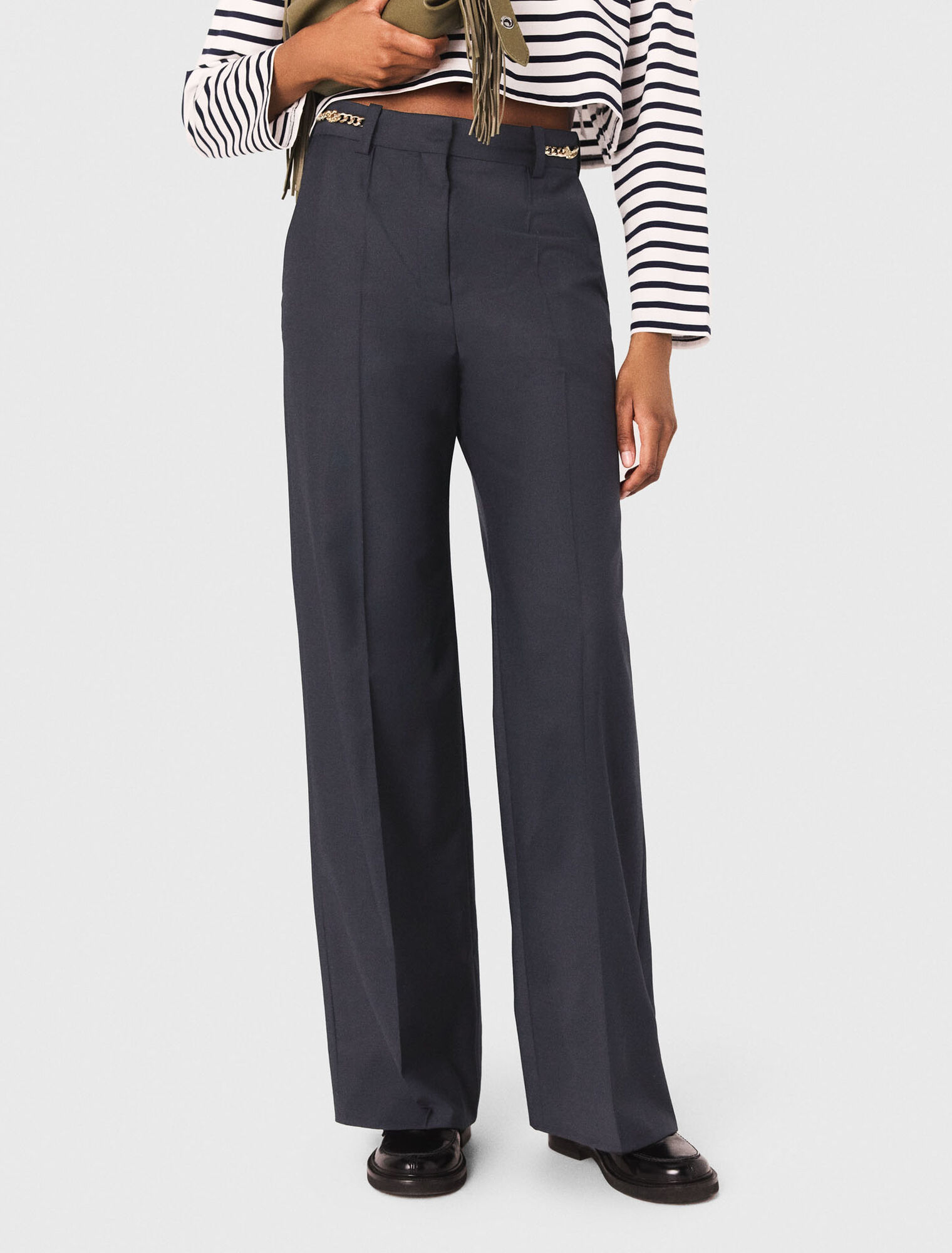 Pantalón sastre con detalles cadena