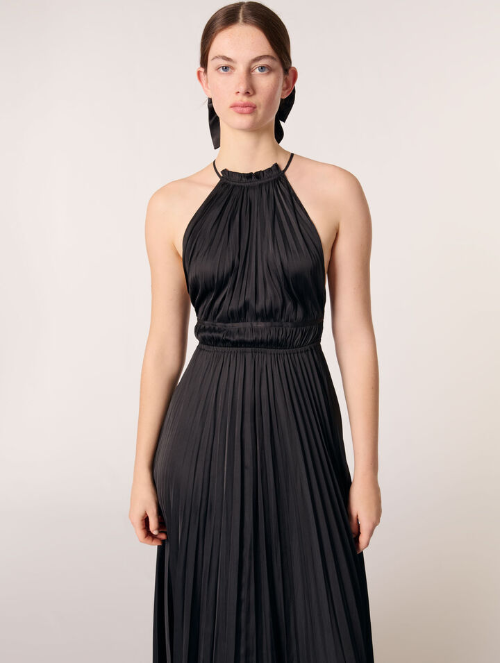 Vestido largo satinado y plisado