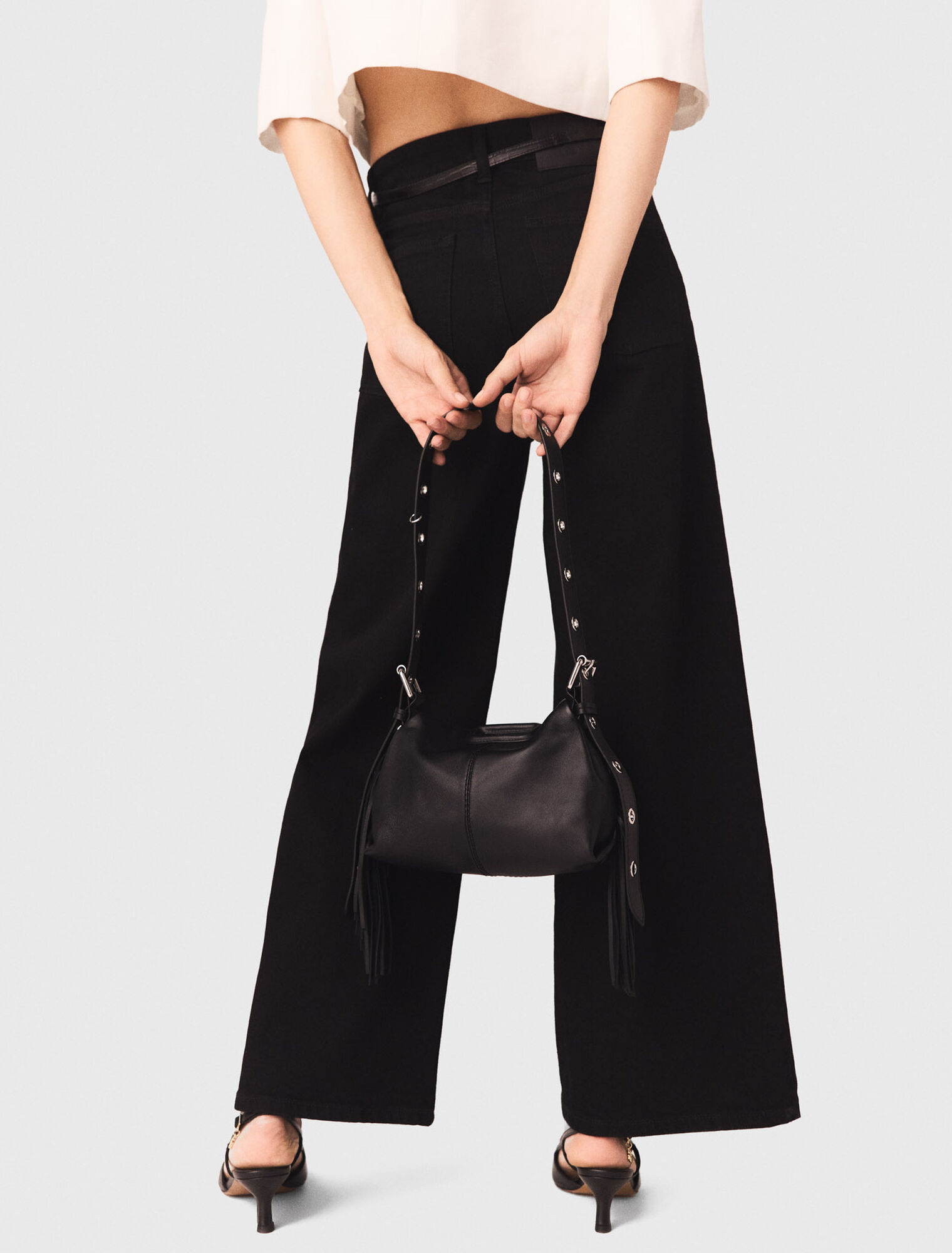 Vaquero recto con bolsillos de parche