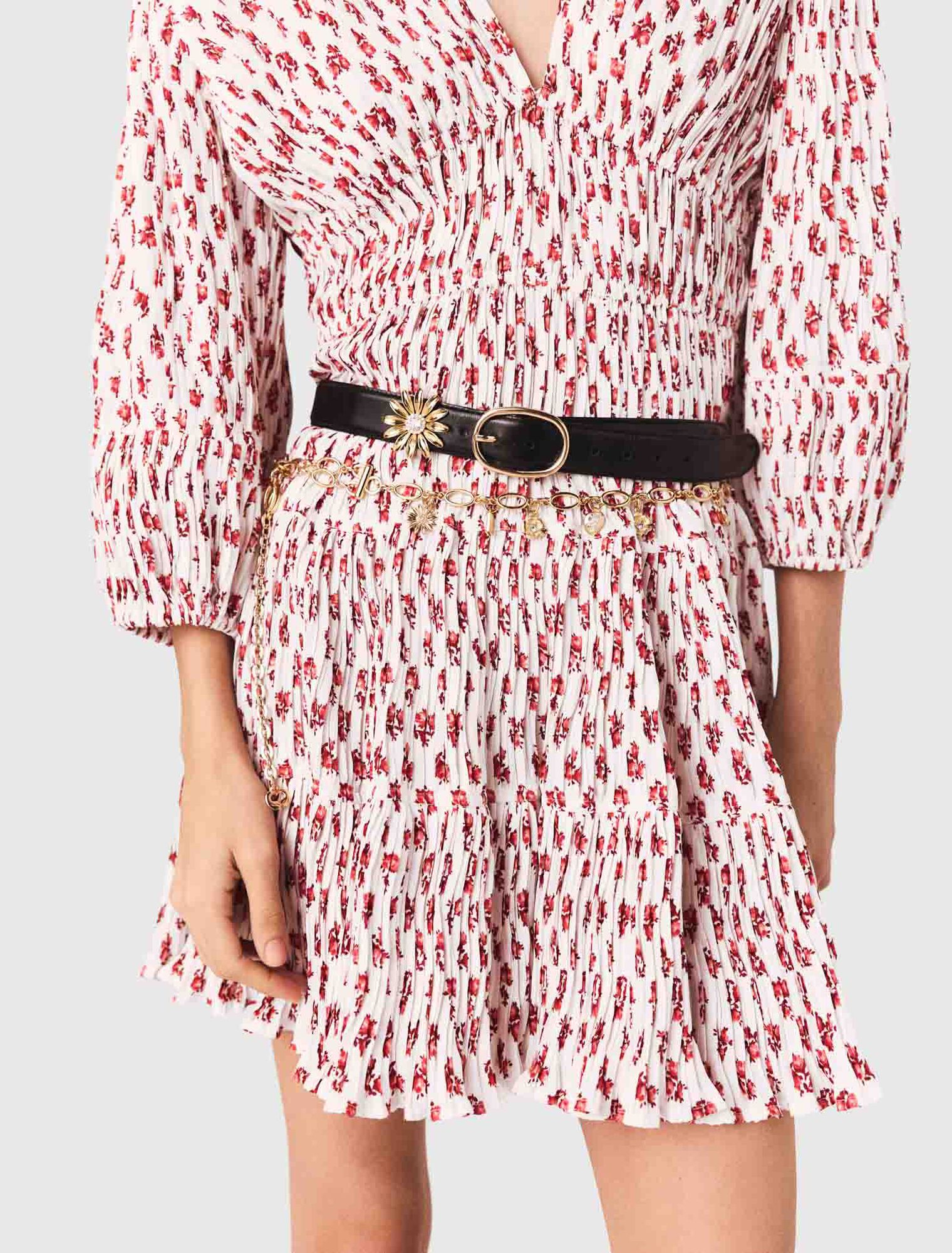 Cintur&oacute;n de piel con joya extra&iacute;ble