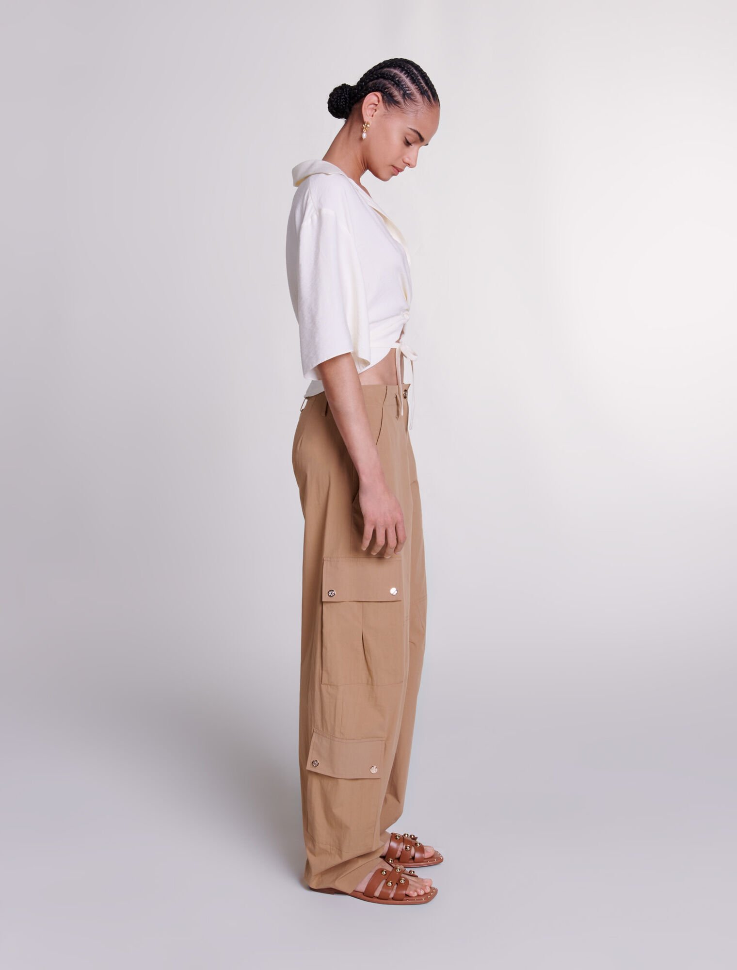 Pantalón cargo con bolsillos