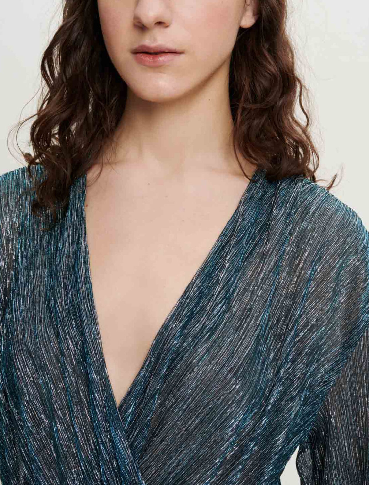 Vestido plisado con brillos