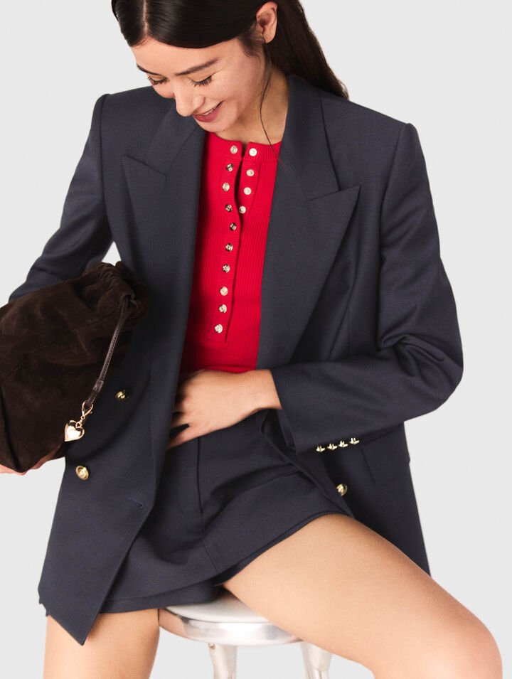 Chaqueta sastre con botones dorados