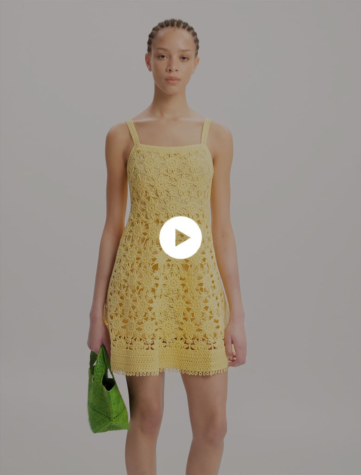 Vestido corto de tirantes de croché