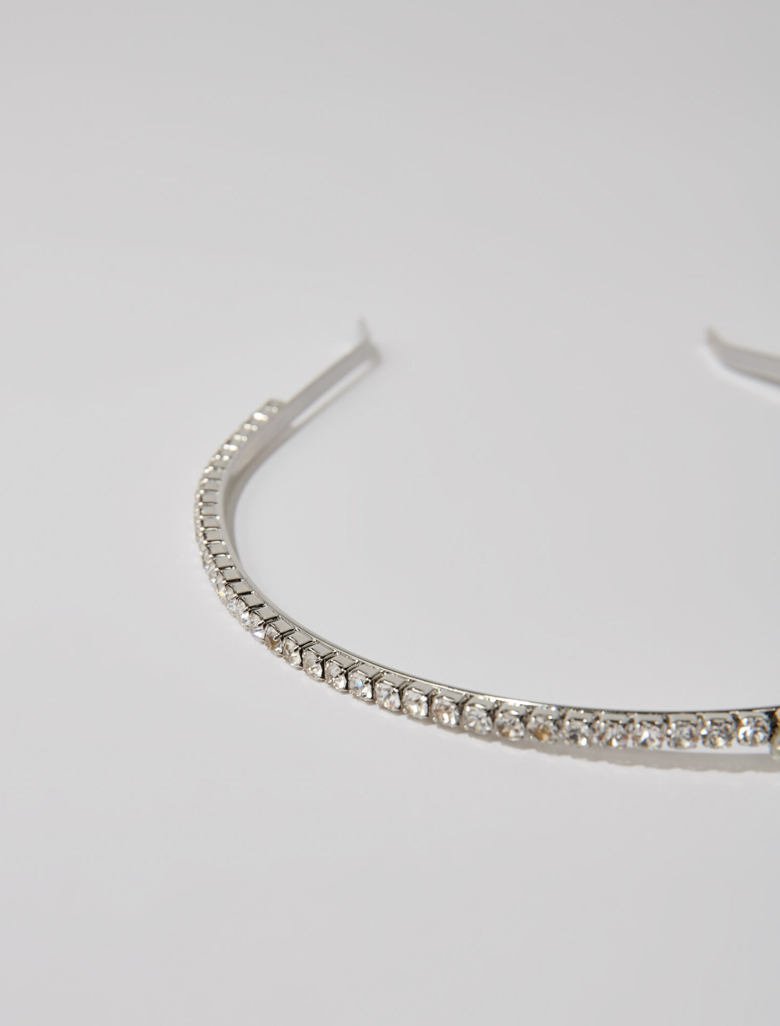 Diadema con brillantes de imitación