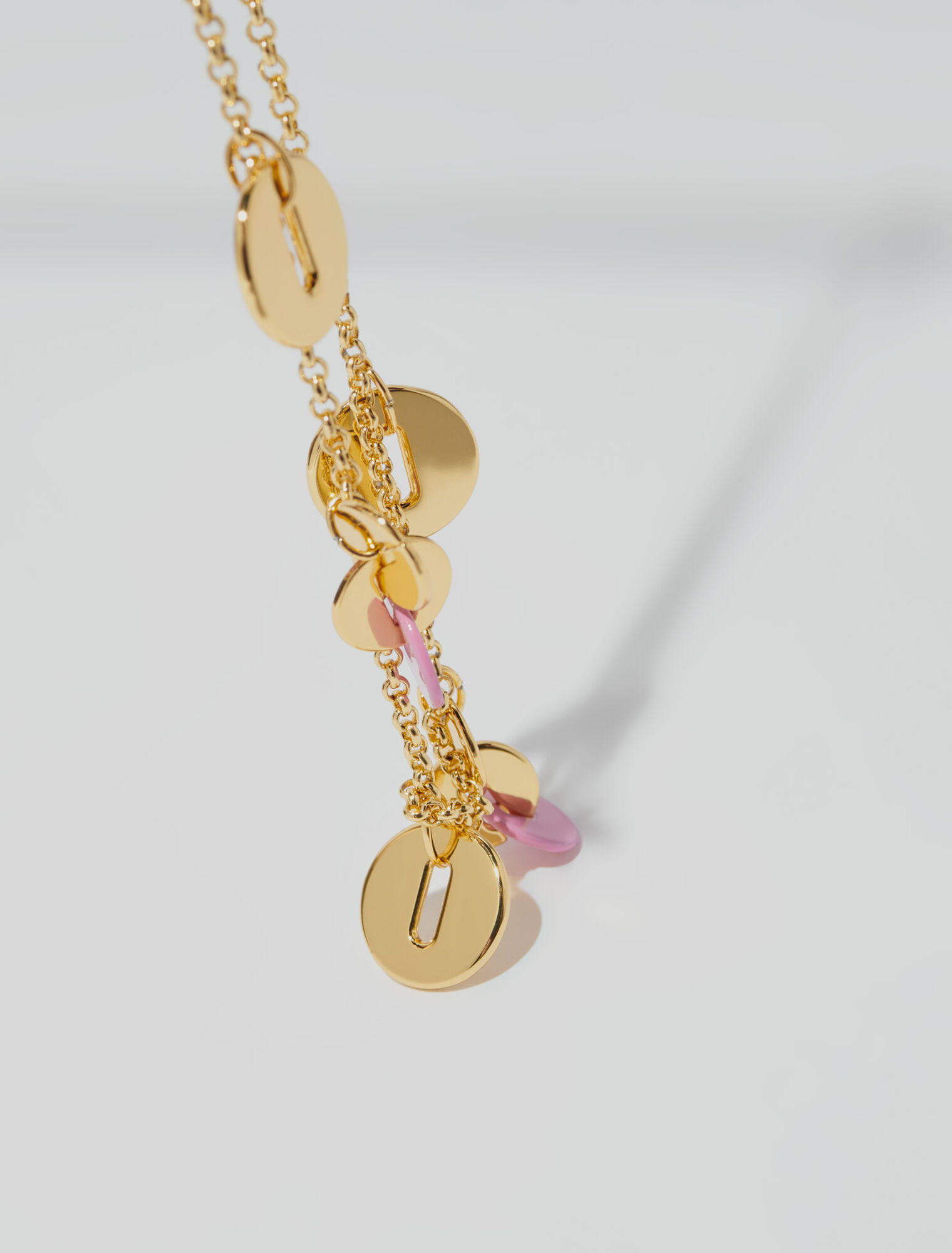 Collar de cadena con colgantes