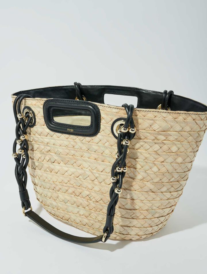 Cesta trenzada de rafia