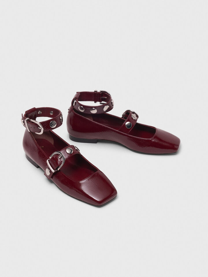 Babies de cuero con tachuelas