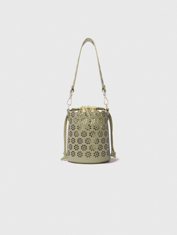 Bolso cubo de piel perforada