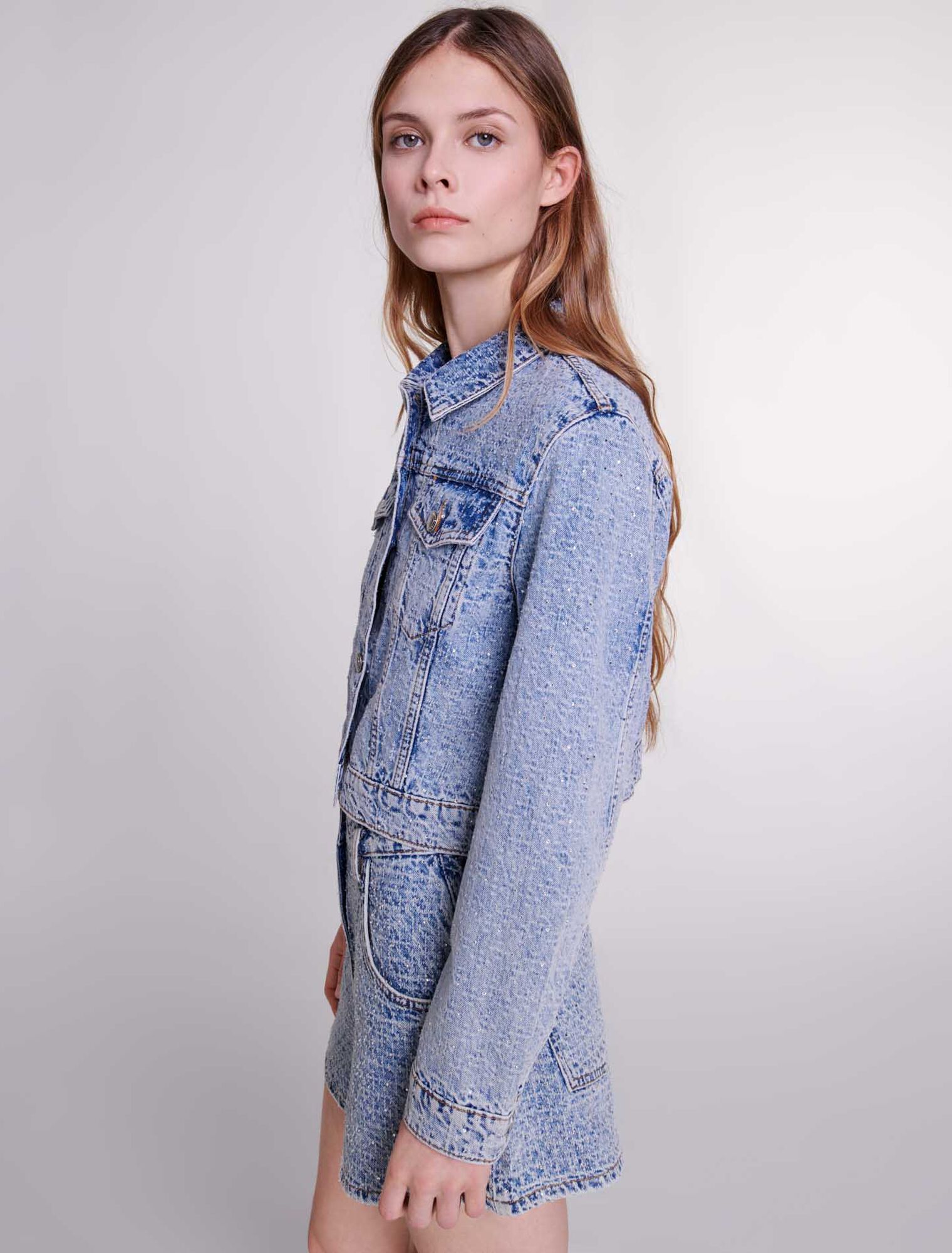 Short vaquero de jacquard y pedrería