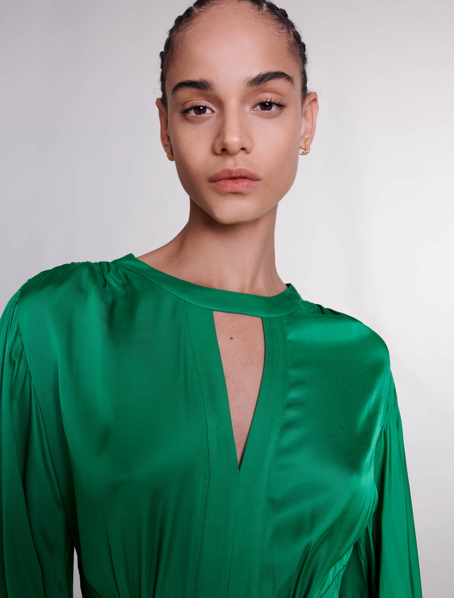 Vestido corto satinado