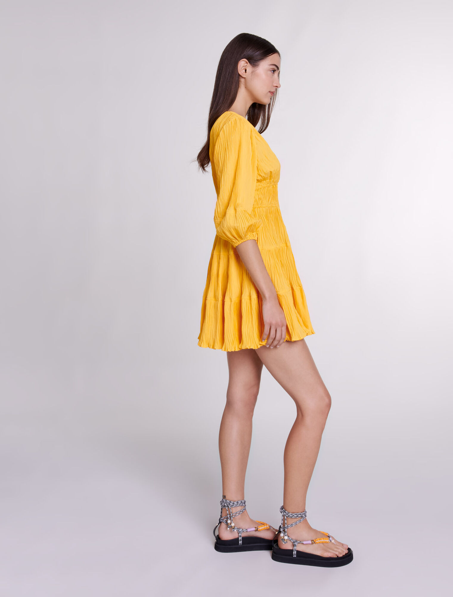 Vestido corto fruncido
