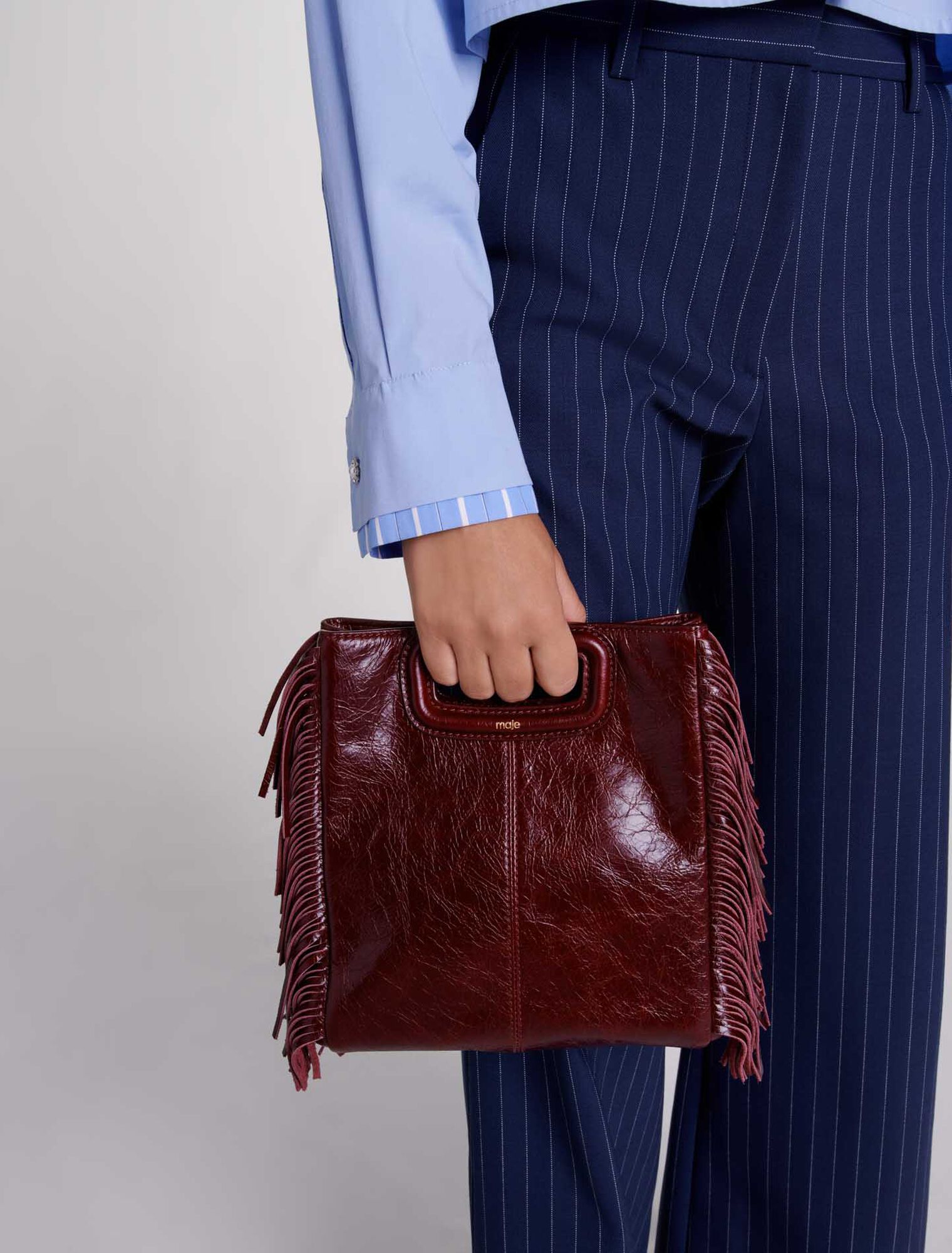 Bolso M de cuero agrietado