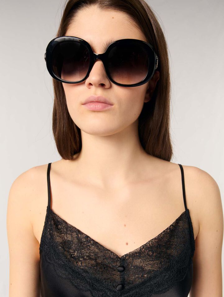 	Blusa de raso de seda y encaje