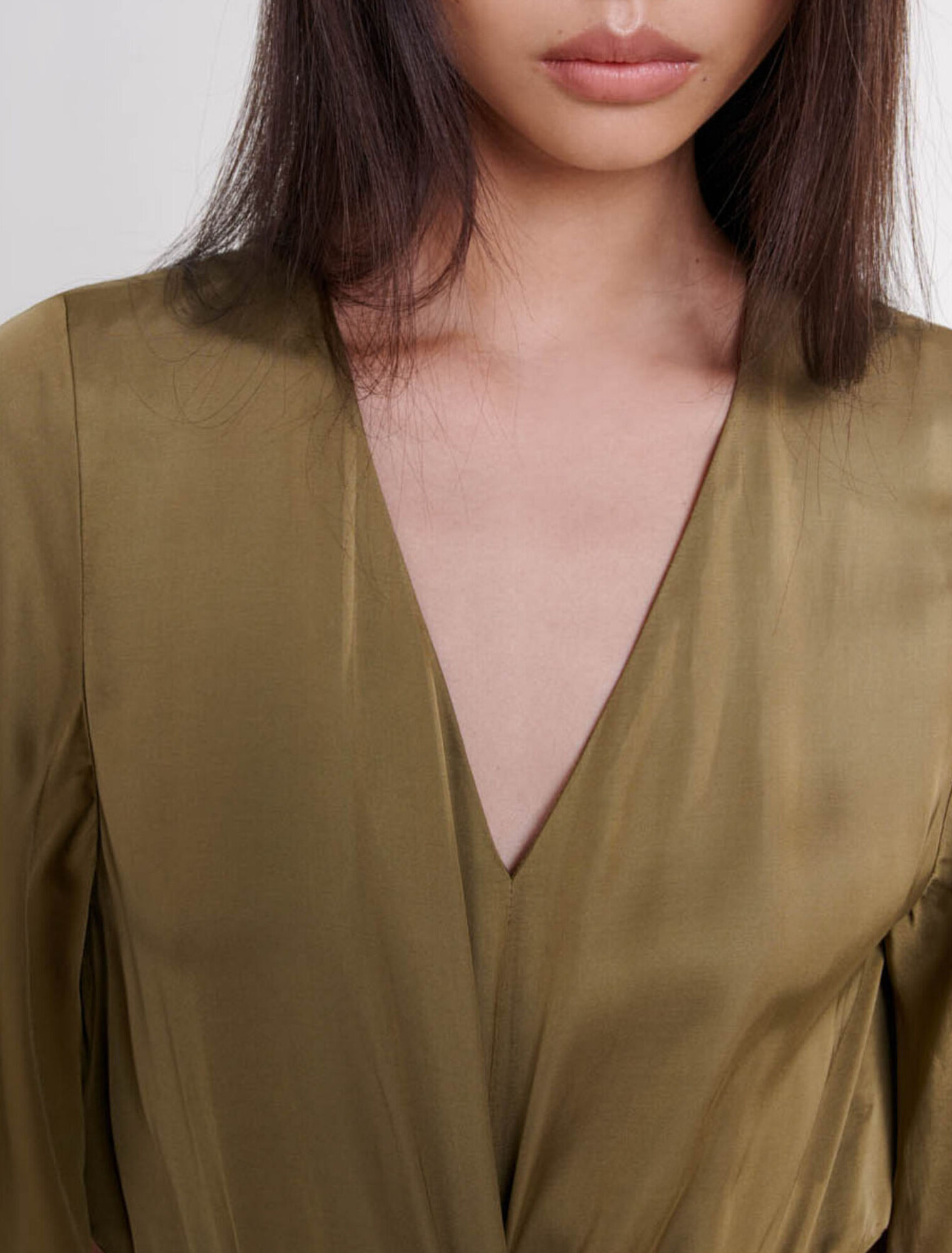 Vestido largo de satén calado
