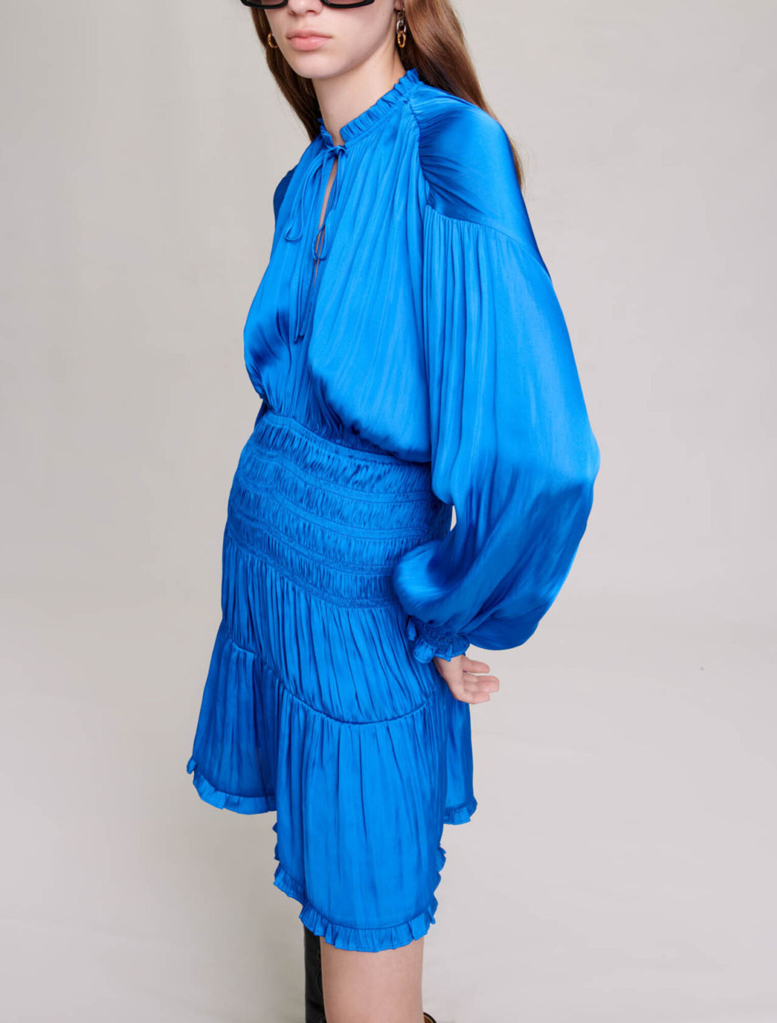 Vestido azul con frunces