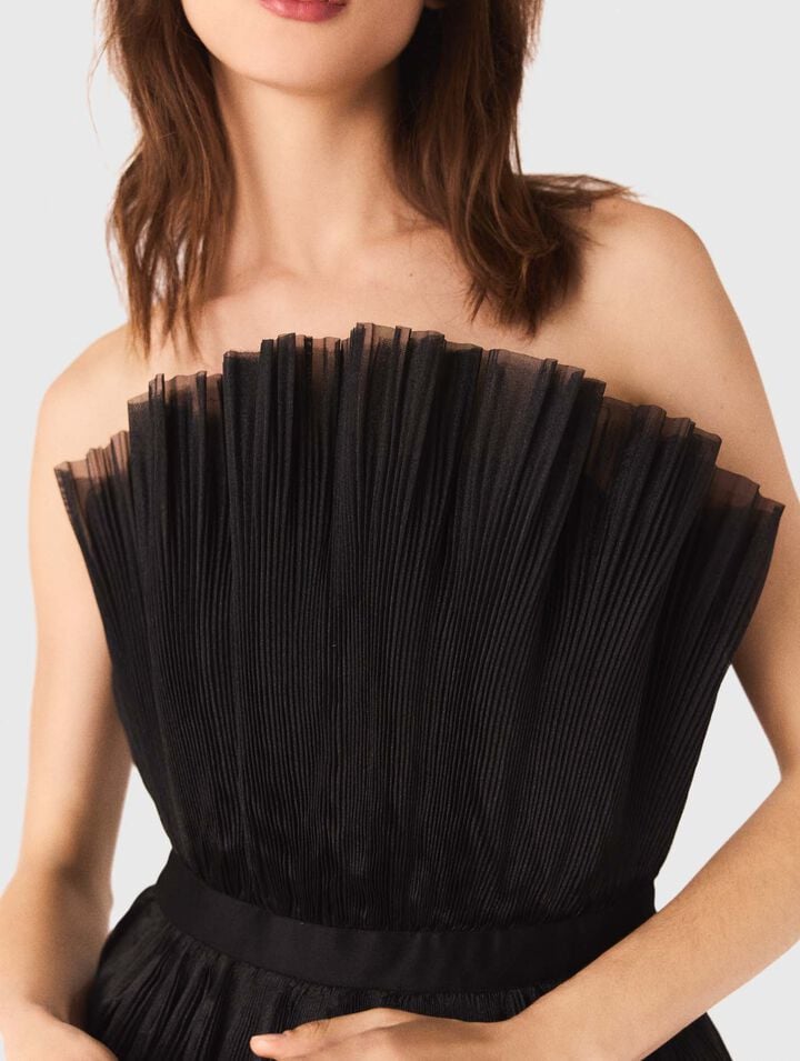 Vestido con corpiño de tul y organza