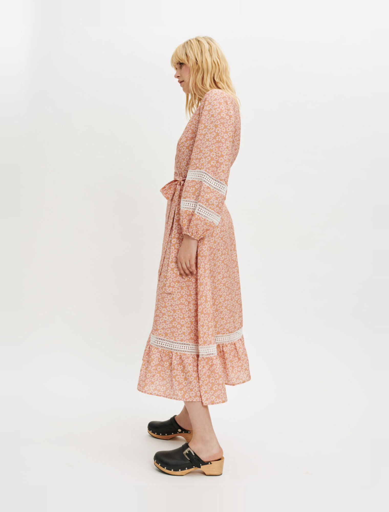 Vestido estampado con trenzas