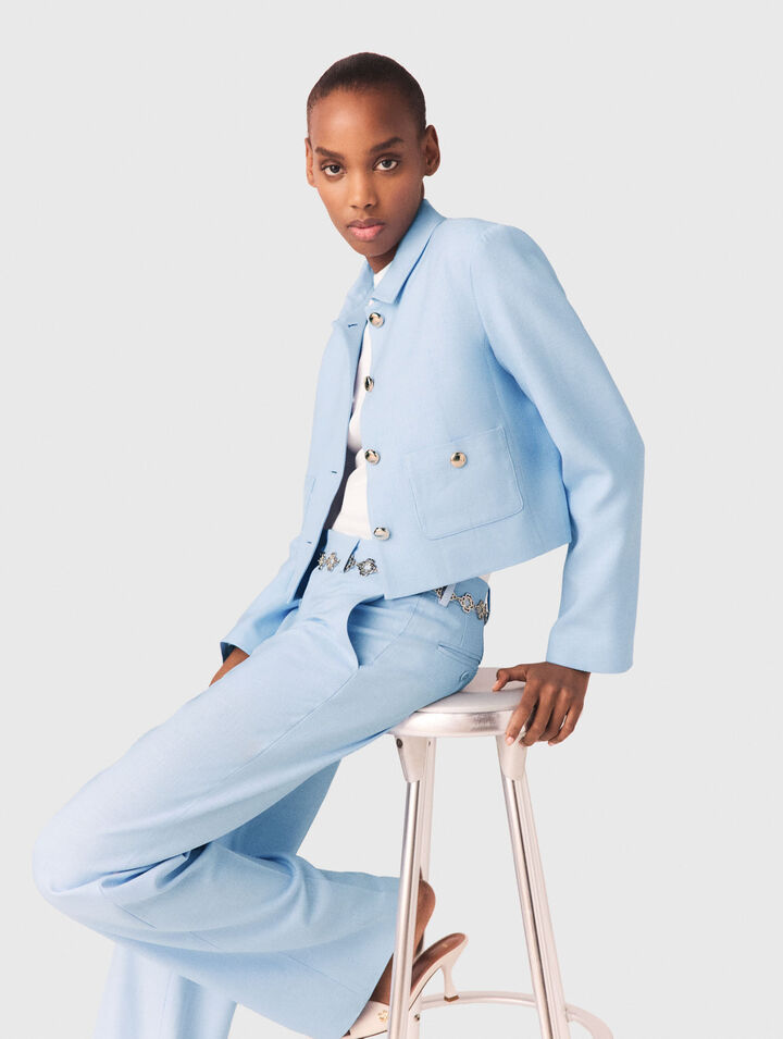 Chaqueta corta botonadura simple