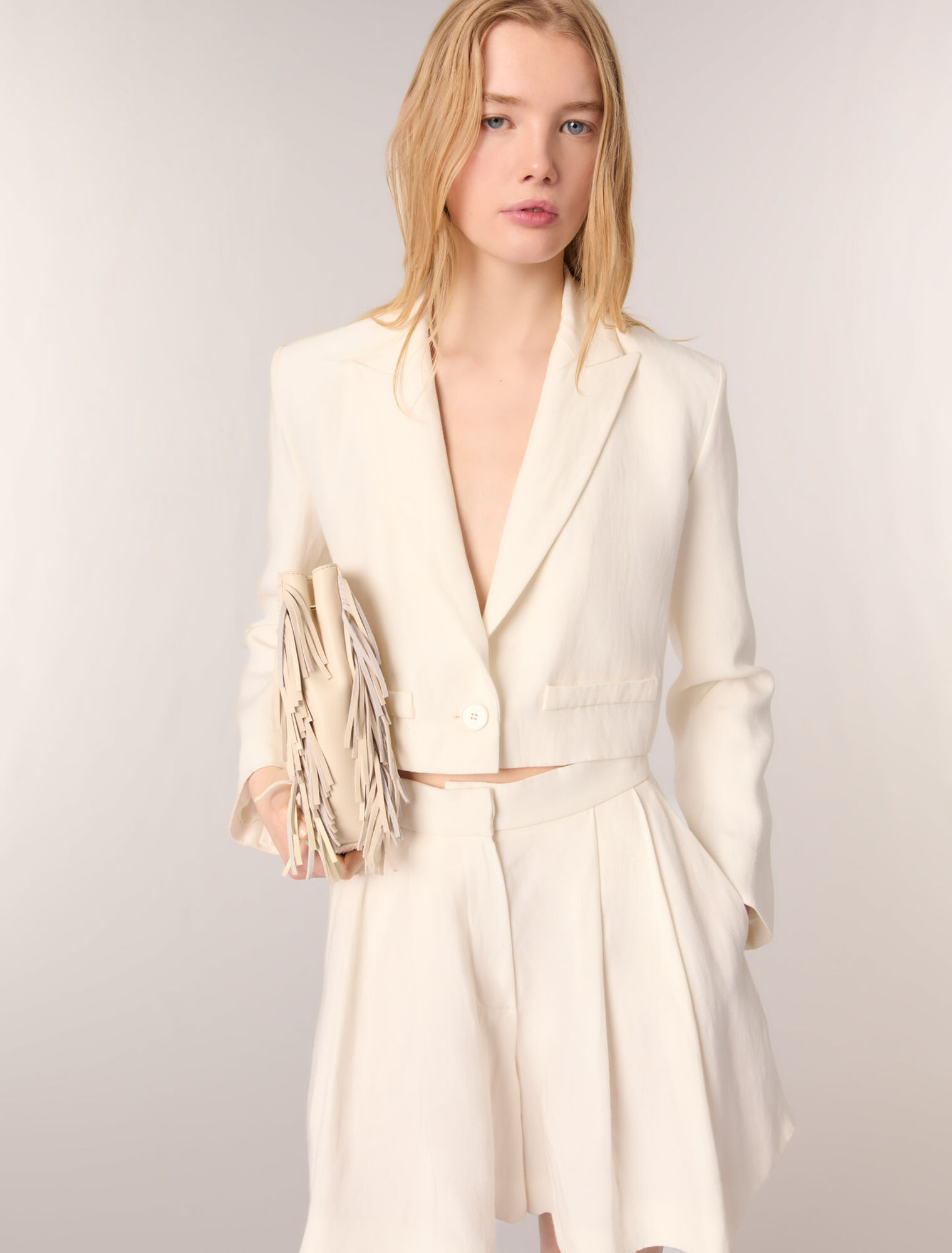 Chaqueta de traje corta