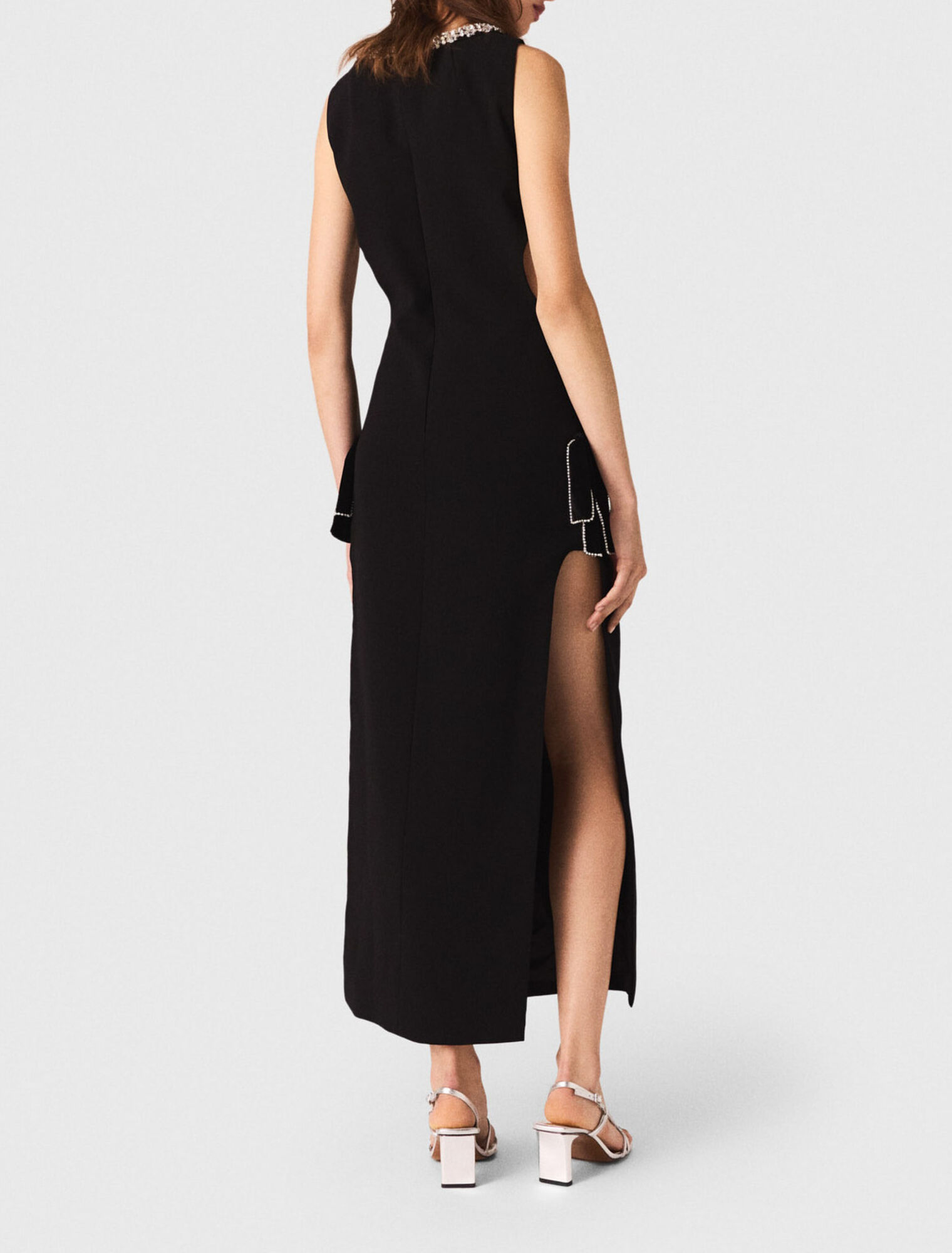 Vestido largo con cuello joya