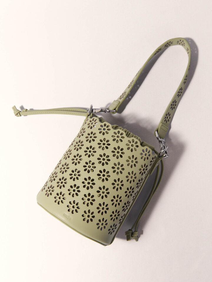 Bolso cubo de piel perforada