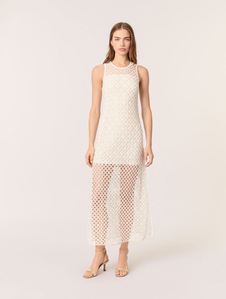 Vestido largo de ganchillo con perlas
