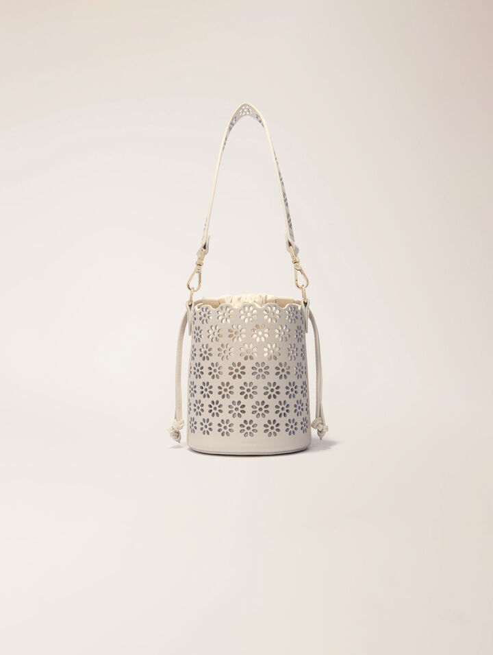 Bolso cubo de piel perforada