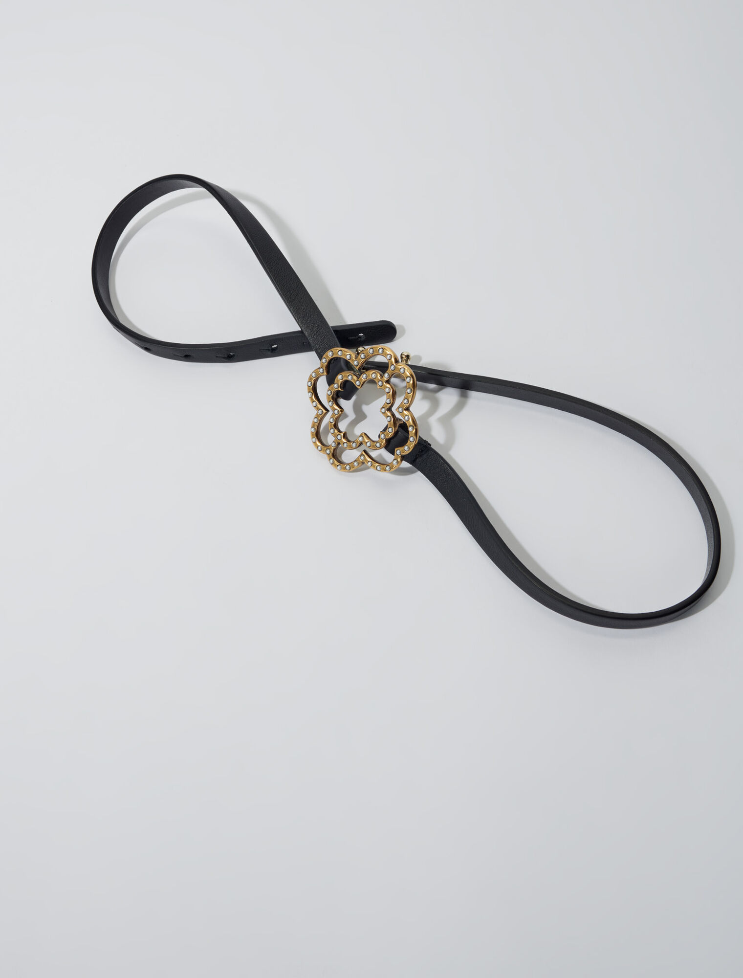 Cinturón con trébol de perlas