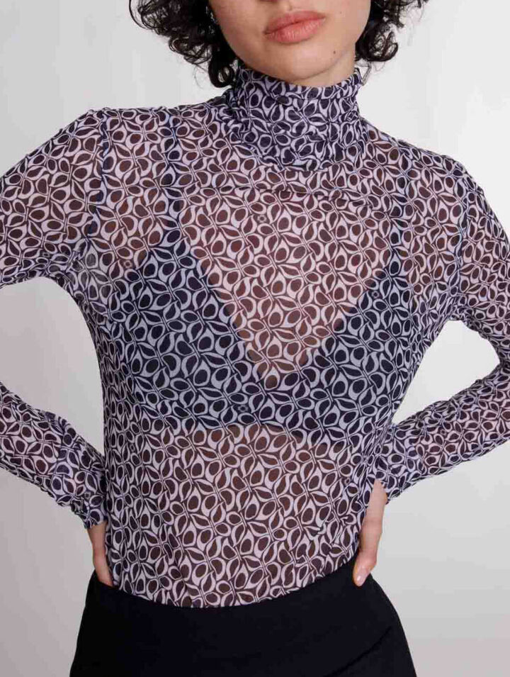 Top semitransparente con motivo