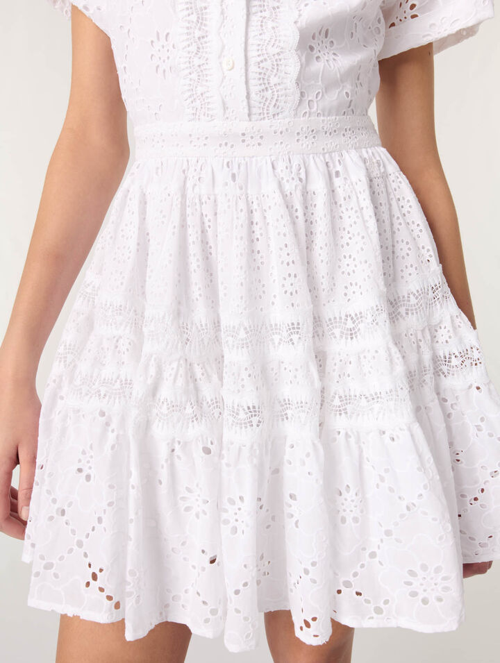 Vestido babydoll bordado
