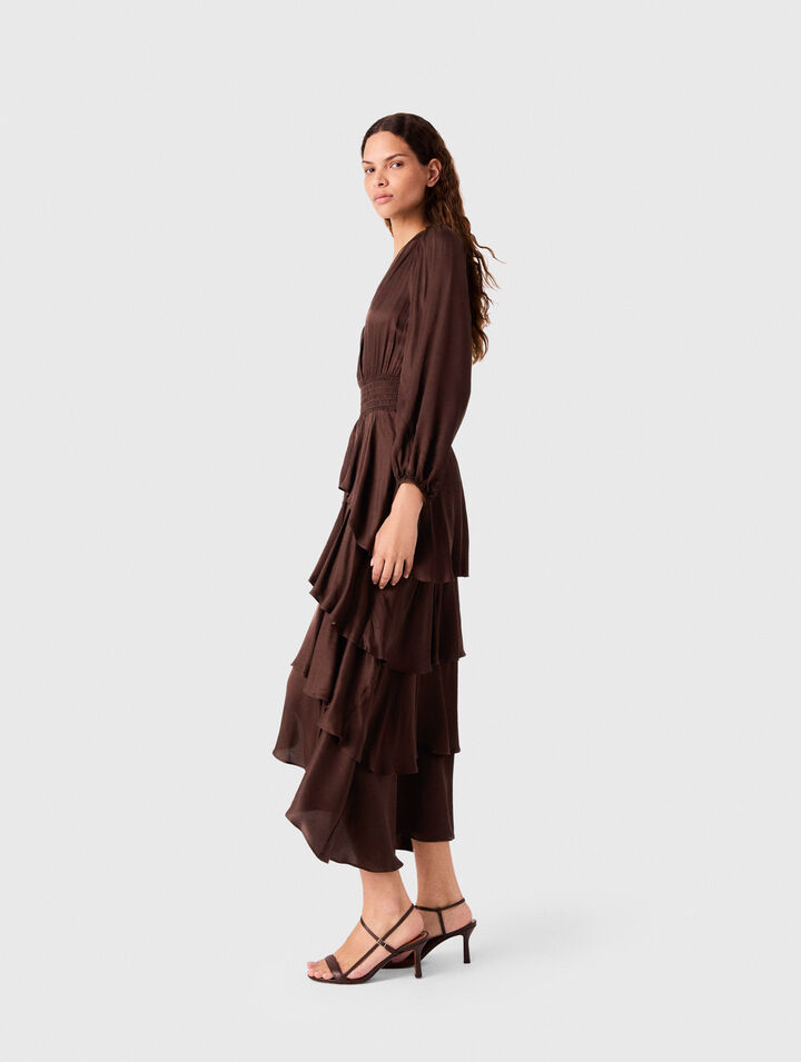 Vestido largo fluido con volantes